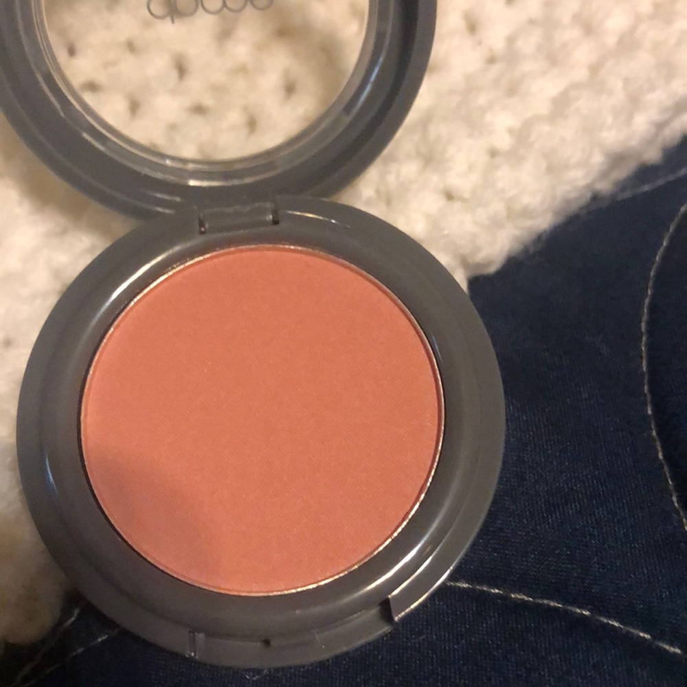 Brand new DOME pressed powder blush